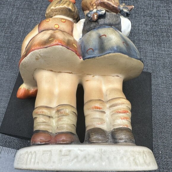 Goebel Hummel Figurine 176/0 "Happy Birthday" TMK2 Full Bee 5" 2 Girls 1950s - Picture 16 of 16